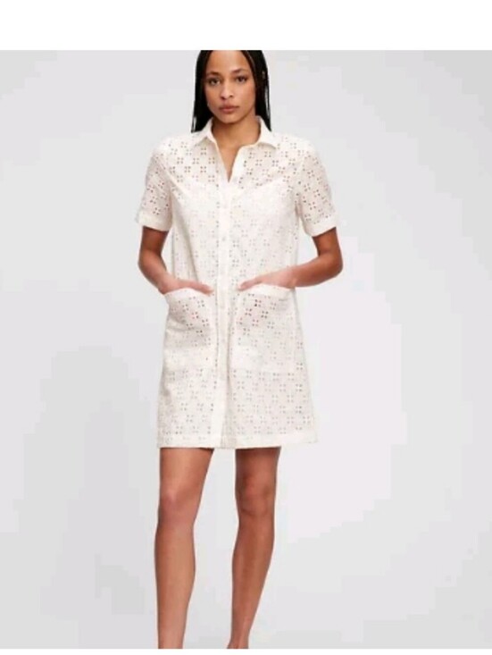 GAP Dresses & Skirts - GAP White Eyelet Button-Front Dress